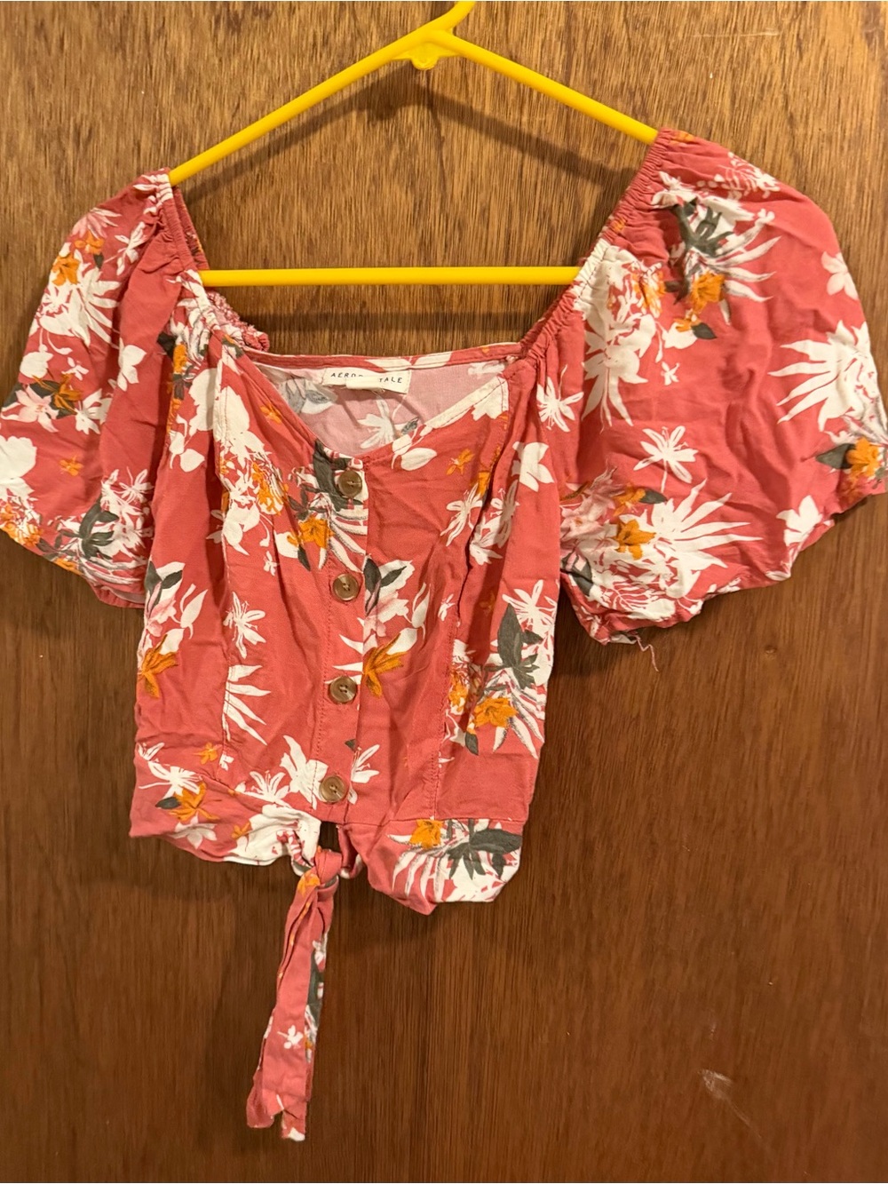 Aeropostale Coral Floral Tie-Front Puff Sleeve Crop Top